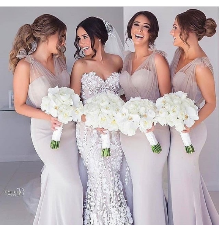 صور فساتين صديقات العروس بدرجات ألوان الباستيل