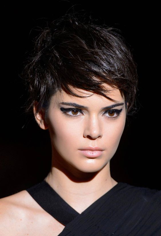 الشعر القصير المتدرج أحدث صيحات 2019