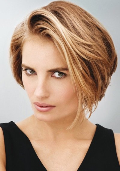 قصات الشعر المدرج القصير تعمل على رفع ملامح الوجه