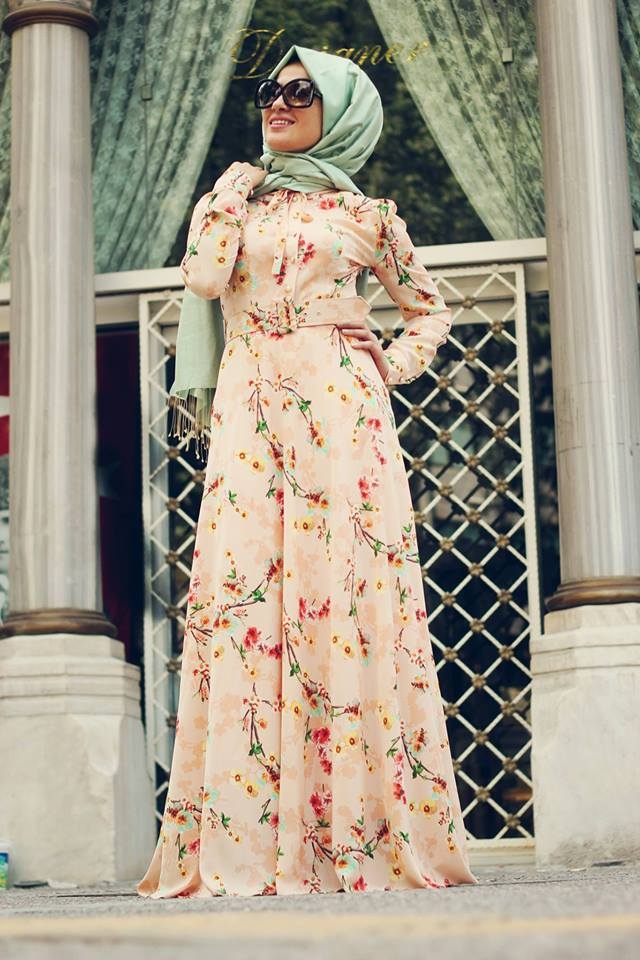 إطلالة ناعمة للمحجبات