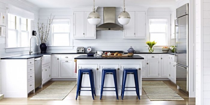 اللون الابيض المميز لديكور المطابخ العصرية