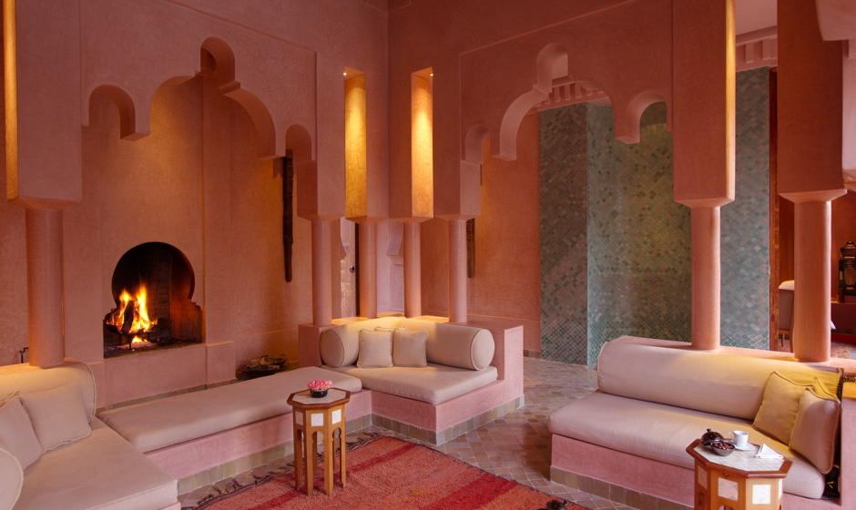 طبعة الفسيفساء تزين ديكور المجالس العربية ذات الطابع الإسلامي