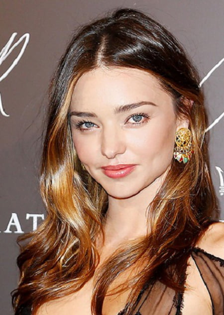 قصات-شعر-طويل-مدرج-للوجه-الدائري- (9)