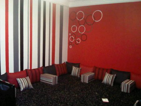 مجالس-عربية-سعودية-باللون-الاحمر- (13)