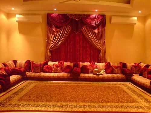 مجالس-عربية-سعودية-باللون-الاحمر- (8)