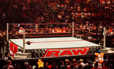 حدث جديد وجرئ في السعودية...إقامة مباراة مصارعة نسائية