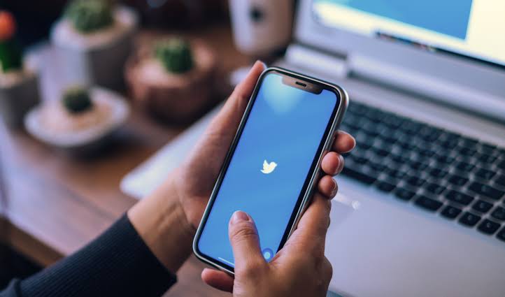 تويتر تطلق ميزة جديدة يمكنها حجب التعليقات !