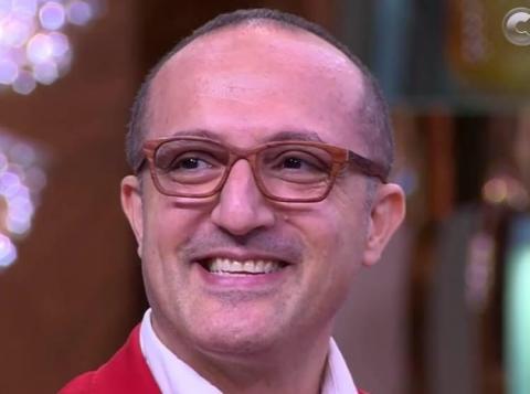 فيروس في الدم يمنع شريف مدكور من السلام والأحضان