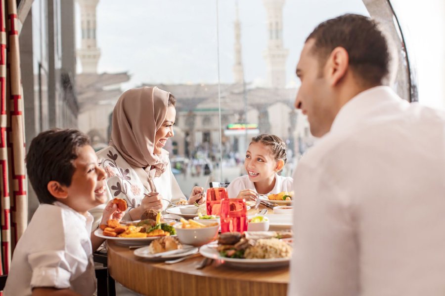 شذا المدينة يحتفل بعيده التاسع بعرض استثنائي لضيوفه