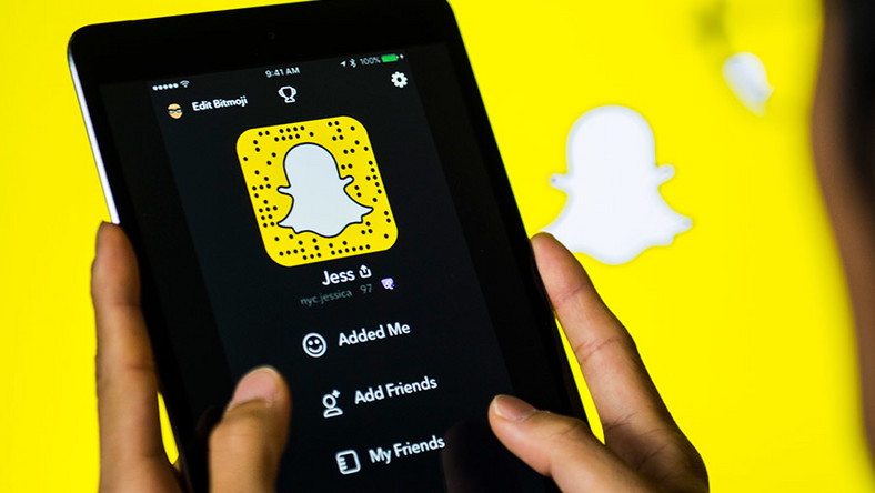 عقوبة صارمة من محكمة أبو ظبي بعد تهكم شخص بفتاة في "سناب شات"