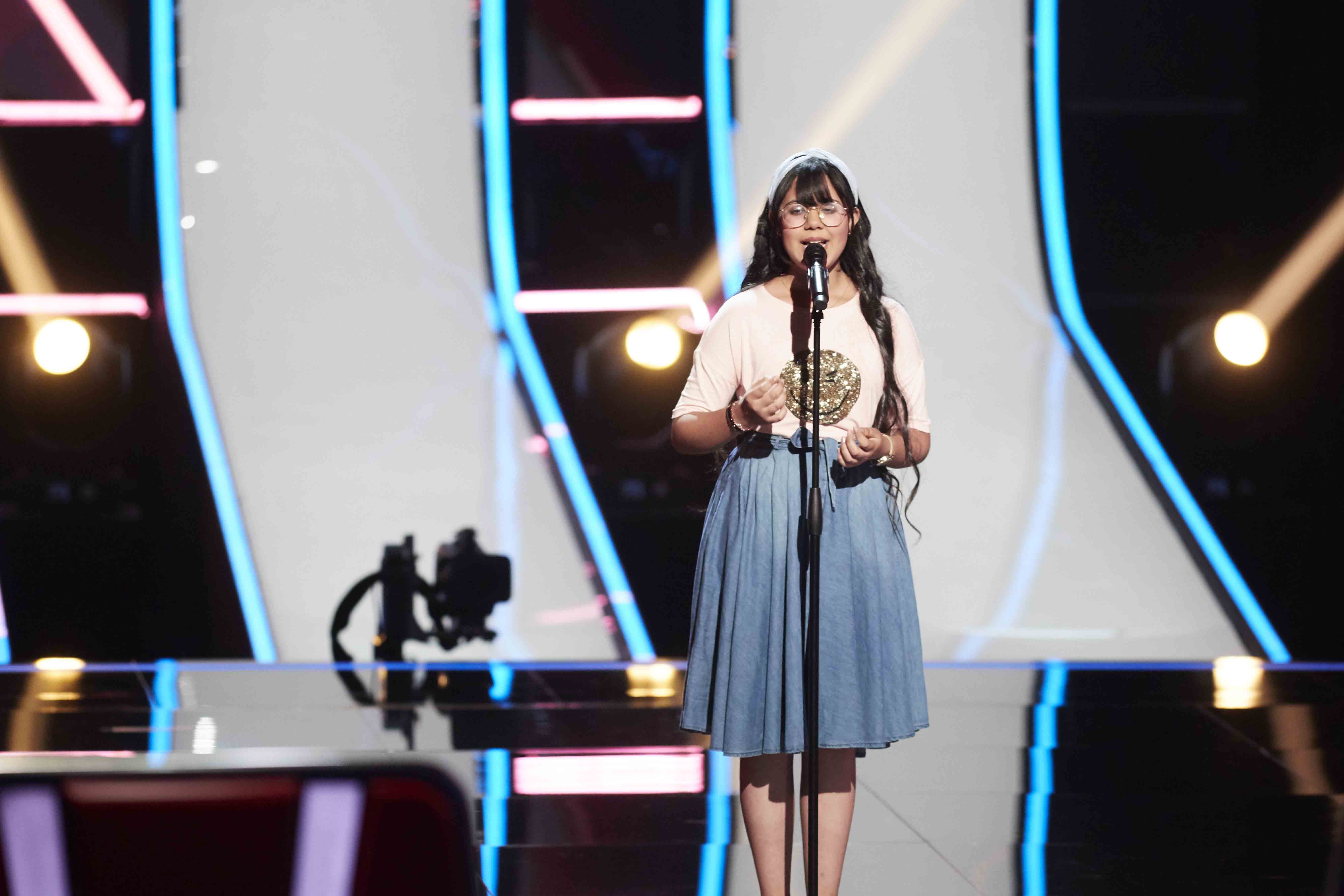 MBC1 MBC MASR MBC IRAQ MBC5- the Voice Kids S3- Blind 6- Assi Al Hallani's team- Amna Demmak (1)