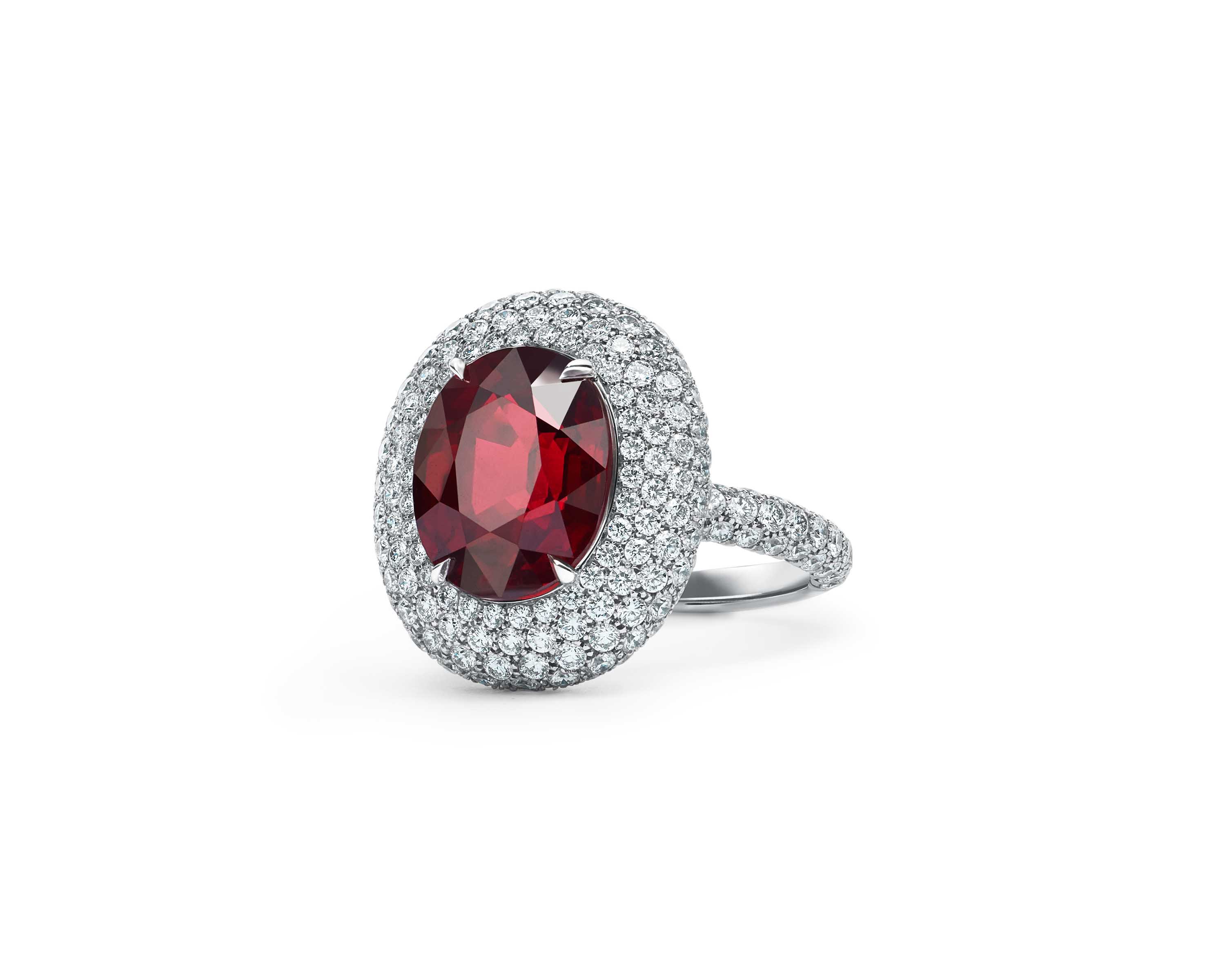 Tiffany & Co. ring in platinum with a ruby of over 6 carats and round brilliant diamonds