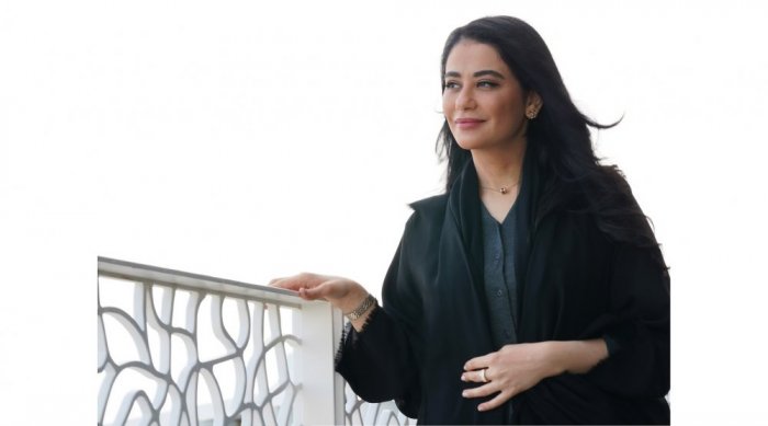 محاور المشاهير عدنان الكاتب يحاور الإماراتية رحاب منصور المديرة العامة لـ"رحلتي"