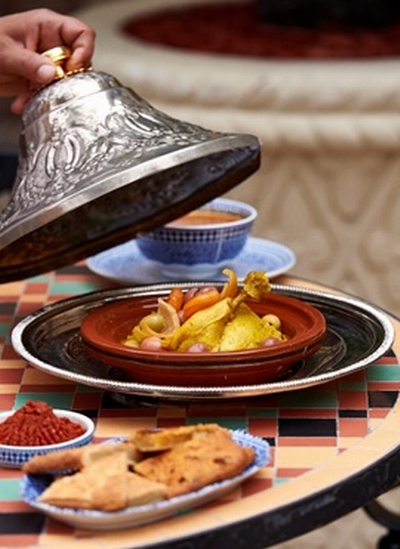 طاجن مكفول بالدجاج