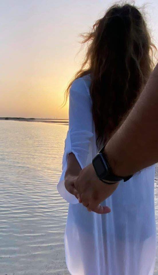 نيللي كريم تعلن خطوبتها إلى رجل الأعمال عمر إسلام