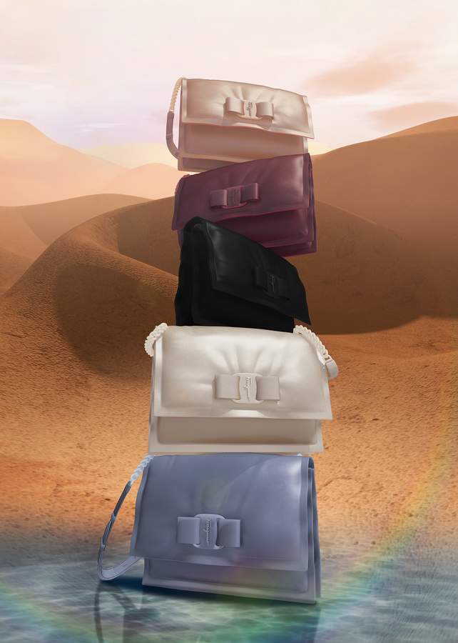 تعرّفوا على حقيبة VIVA Bow الجديدة لدى دار Salvatore Ferragamo