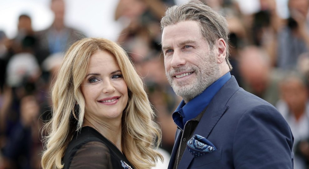 جون ترافولتا يفقد زوجته بعد صراع مع المرض