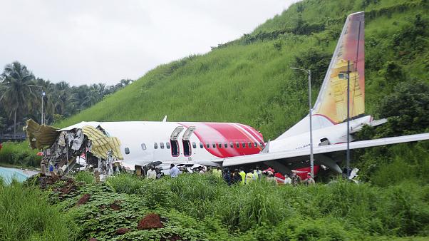 تحطم طائرة جنوب الهند وأنباء عن سقوط قتلى وجرحي