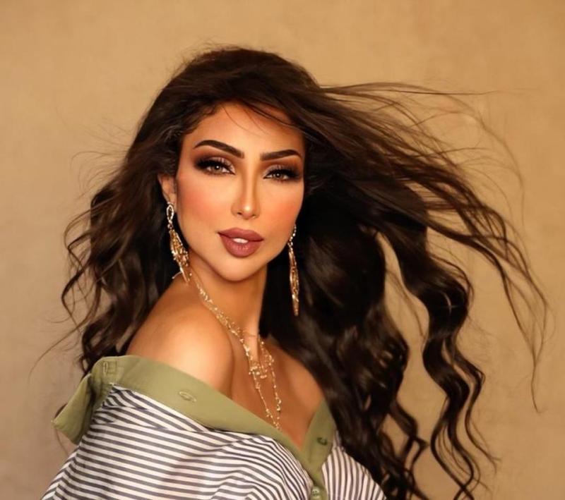 دنيا بطمة تنجب مولودتها الثانية