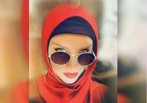 نيكول سابا تفاجئ متابعيها بالحجاب