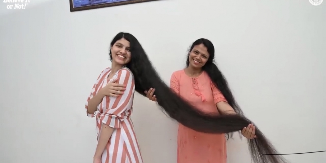 صاحبة أطول شعر في العالم تقصه لأول مرة منذ 18 عاما