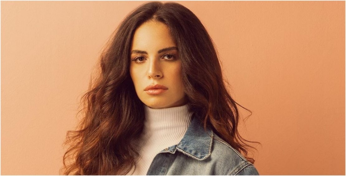 الفنانة آمال ماهر تعلن خطوبتها رسميا