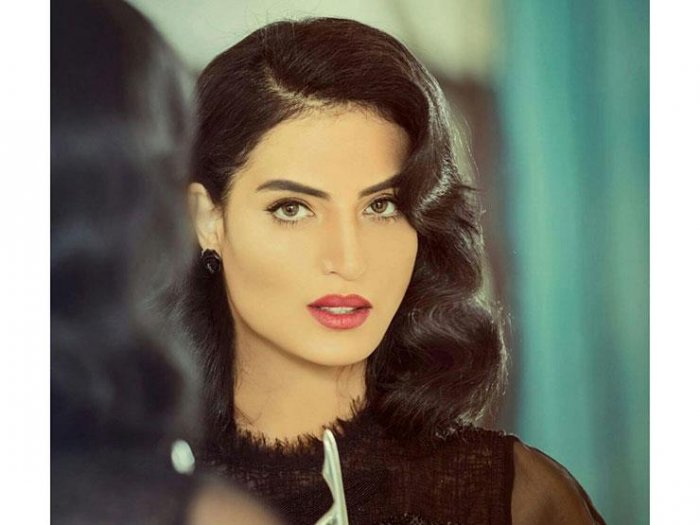 حورية فرغلي تجري عملية رابعة غدا في أنفها