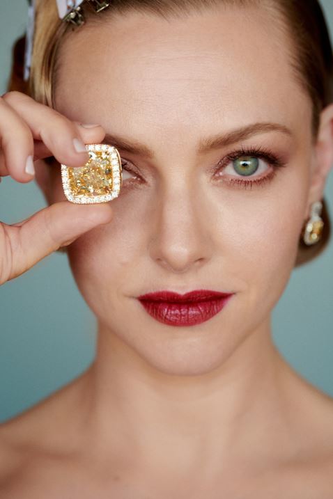إطلالة ميكاج أماندا سيفريد من Lancôme