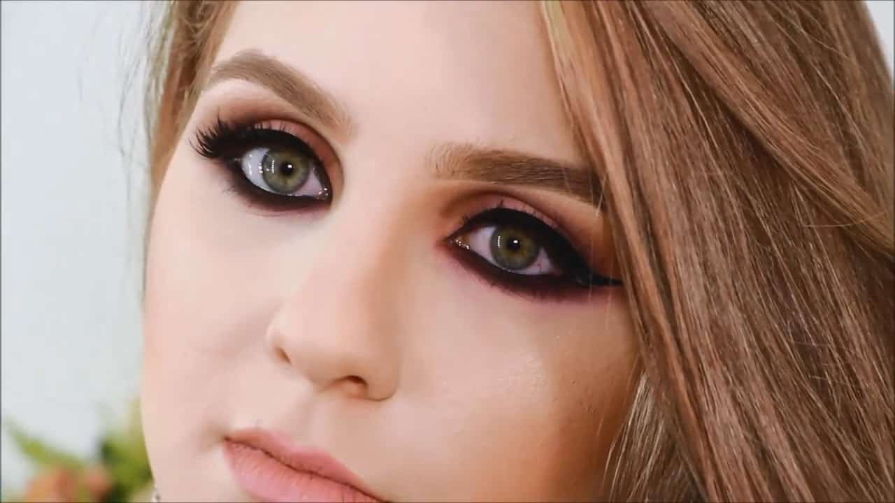 مكياج عيون ناعم بالخطوات