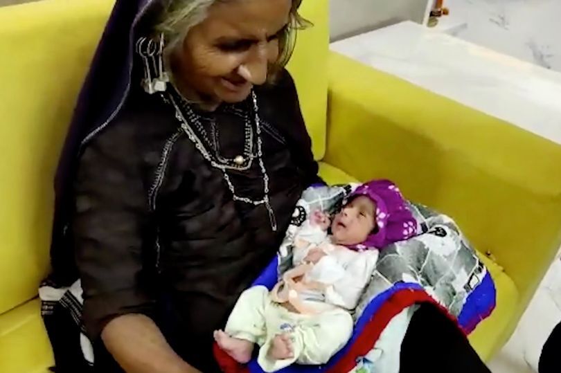 فيديو عجوز تنجب طفلها الأول وفي السبعين من عمرها