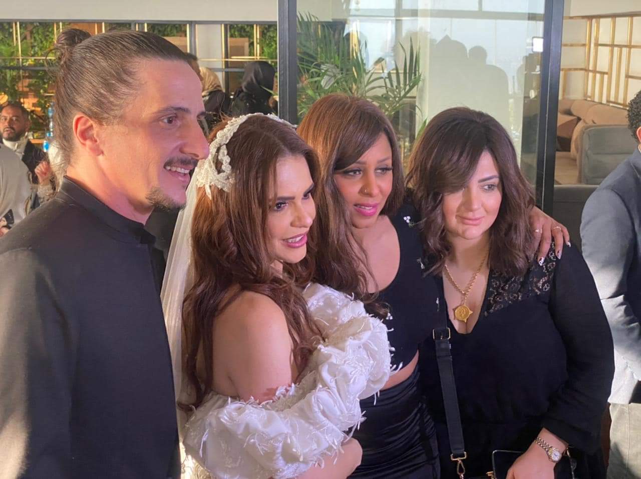 دنيا عبد العزيز