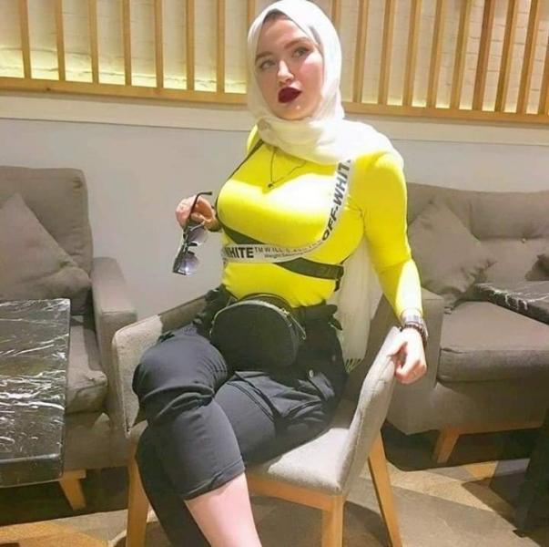 انهيار حنين حسام بعد تحديد جلسة للحكم في قضيتها
