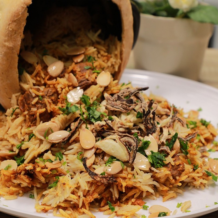 برياني اللحم بالعجين