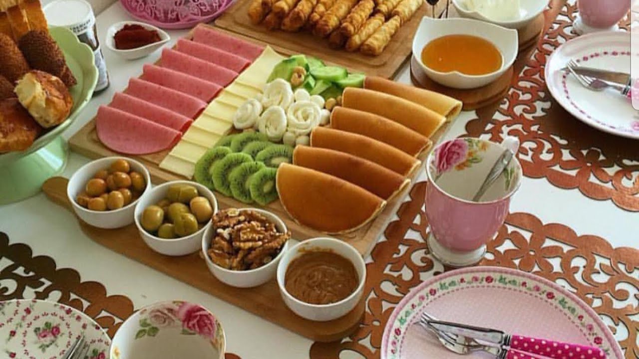 ترتيب مائدة الطعام