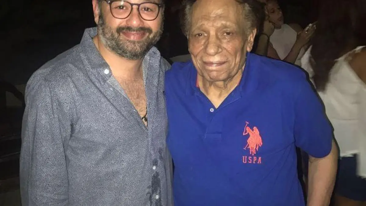 تعرف على آخر أخبار الفنان عادل إمام وصورة حديثة على التواصل الاجتماعي