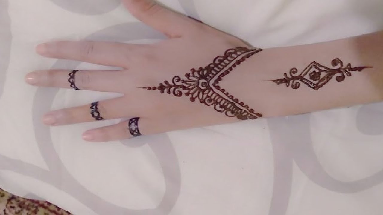 نقش حناء بسيط للمبتدئين