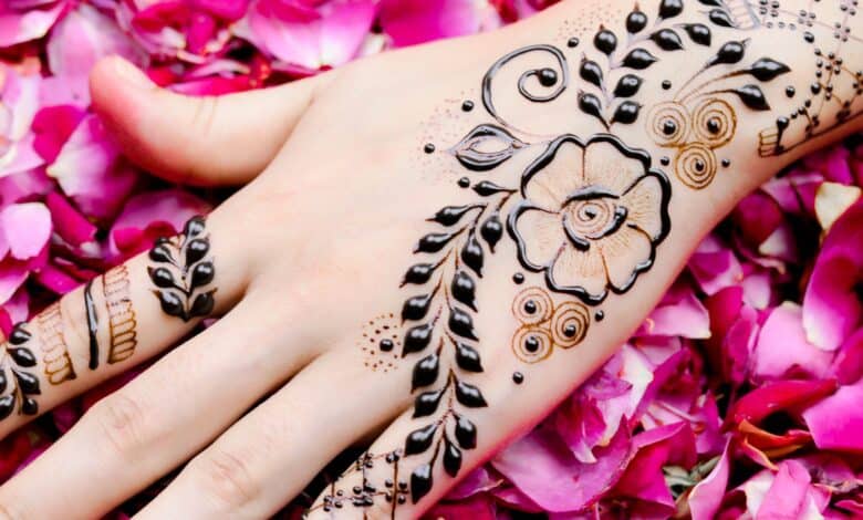 نقشات حناء بسيطة