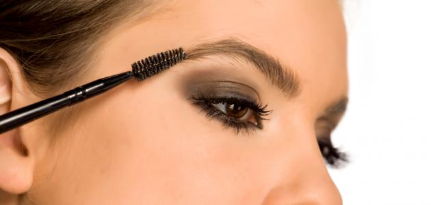 تشقير الحواجب في البيت