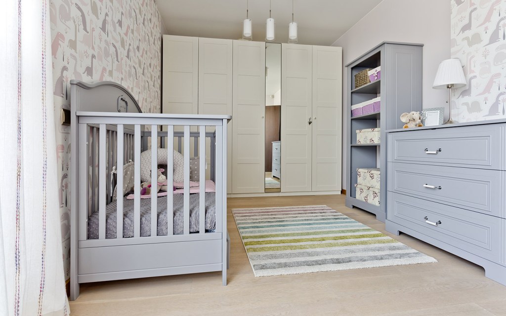 غرف نوم اطفال لونها ابيض