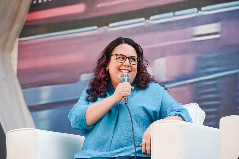 سالي الحسيني