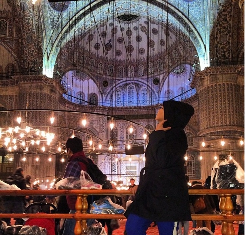 احلام في مسجد السلطان احمد في تركيا