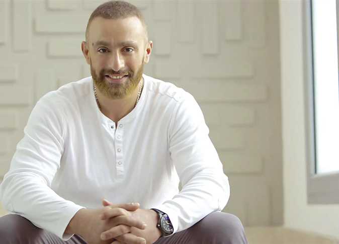 أحمد السقا يعود إلى المسرح