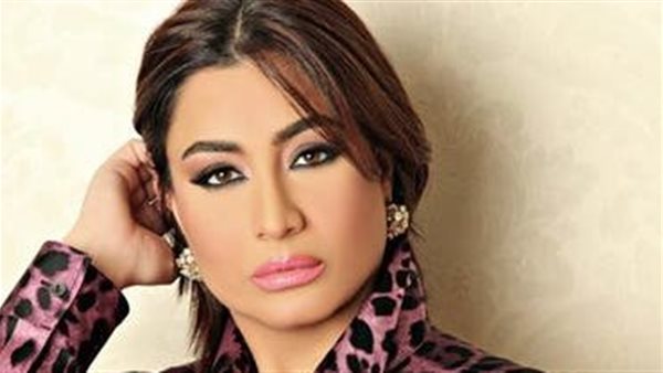 بسمة وهبة تثور على إحدى شركات الشحن بسبب سوء حالة نجلها الصحية