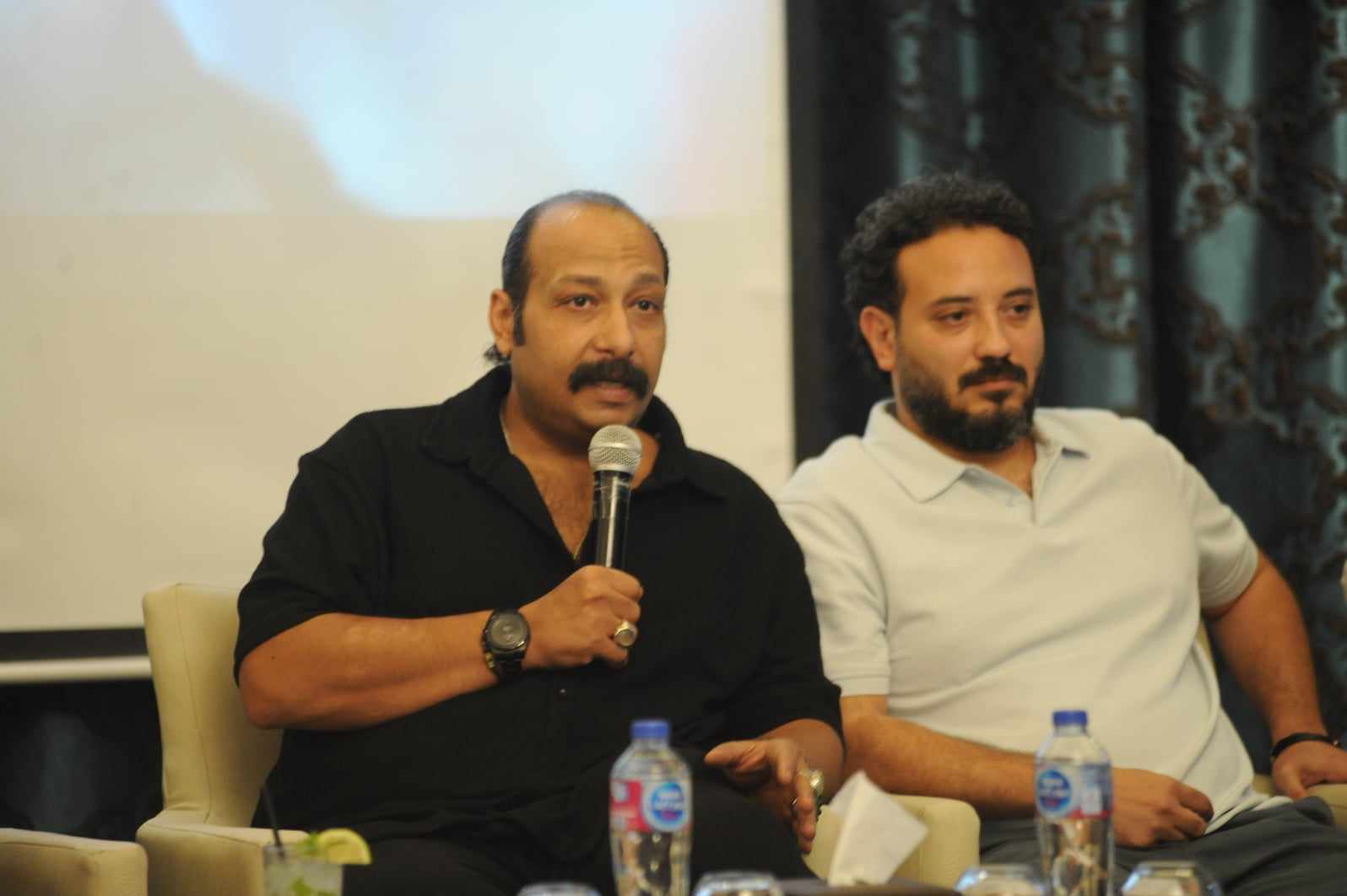 محمد ثروت عن مشاركة إنريكي أرسي في موسم حصاد الكاكا في بينا كيميا بغض النظر عن اللغة