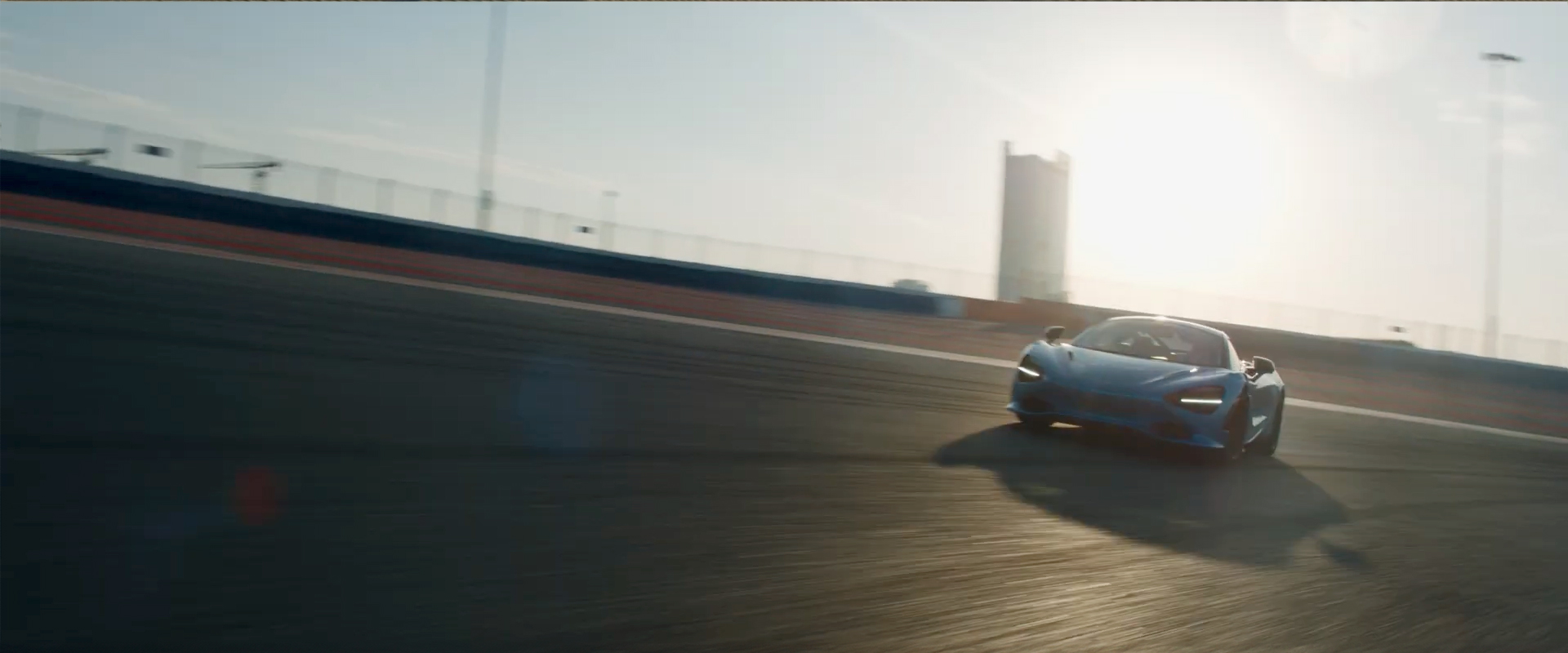 ماكلارين 750S