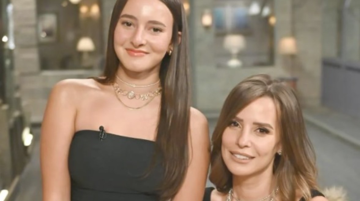 إيمان العاصي ونجلتها في ضيافة صاحبة السعادة