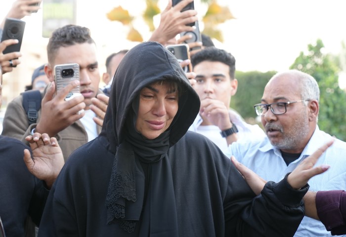 تشييع جثمان والدة مفيدة شيحة من مسجد فاطمة الشربتلي