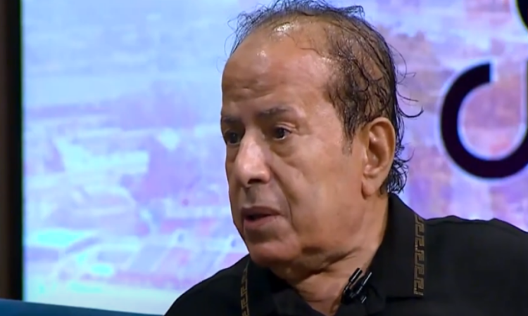 توافد نجوم الفن والغناء على عزاء الراحل عادل الفار