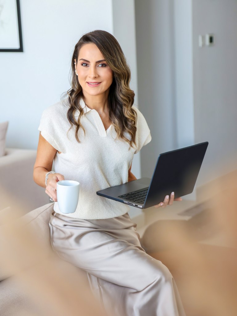 نايلة حداد مؤسّسة علامة  "One of a Kin"تتألّق في برنامج "شارك تانك دبي" بعلامتها الثورية لملابس النوم