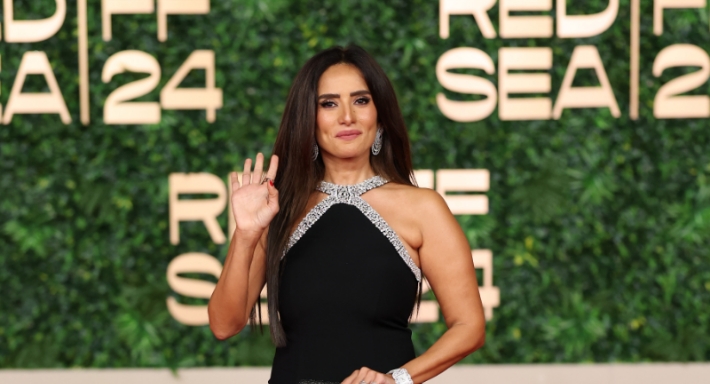 بالرغم من عدم تكريمها زينة في حفل افتتاح مهرجان البحر الأحمر السينمائي